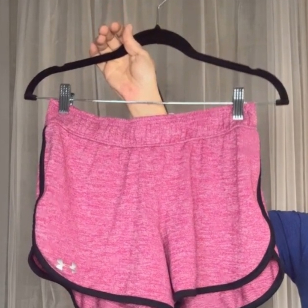 Under Armour Women's Heathered Pink Athletic Shorts in a Size Small